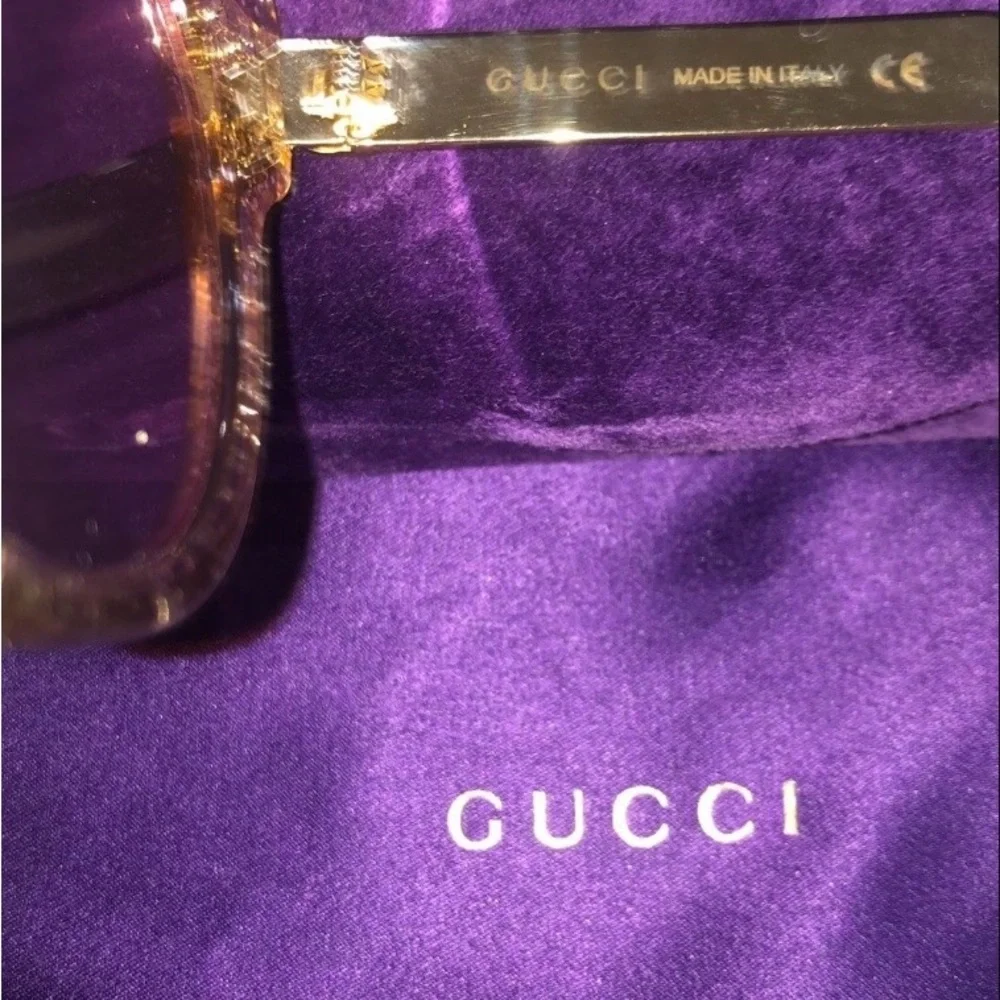 Gucci Sparkling Gold Round Glasses - Picture 3 of 4